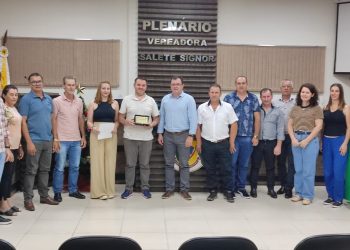 SESSÃO ORDINÁRIA: Poder Legislativo de Pinhal realiza a última sessão ordinária em 2023 com eleição da nova mesa diretora