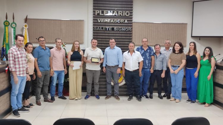 SESSÃO ORDINÁRIA: Poder Legislativo de Pinhal realiza a última sessão ordinária em 2023 com eleição da nova mesa diretora