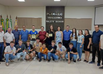 Poder Legislativo concede moção de aplauso à equipe que conquistou o JERGS e a atleta Lara Monica Ribeiro