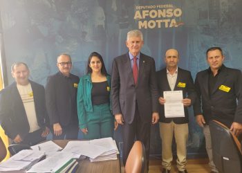 Vereadores realizam viagem a Brasília