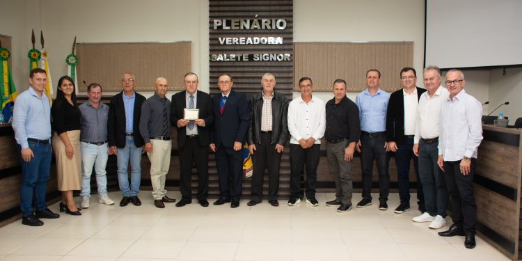 Poder Legislativo entrega moção de aplauso a Igreja Assembleia de Deus